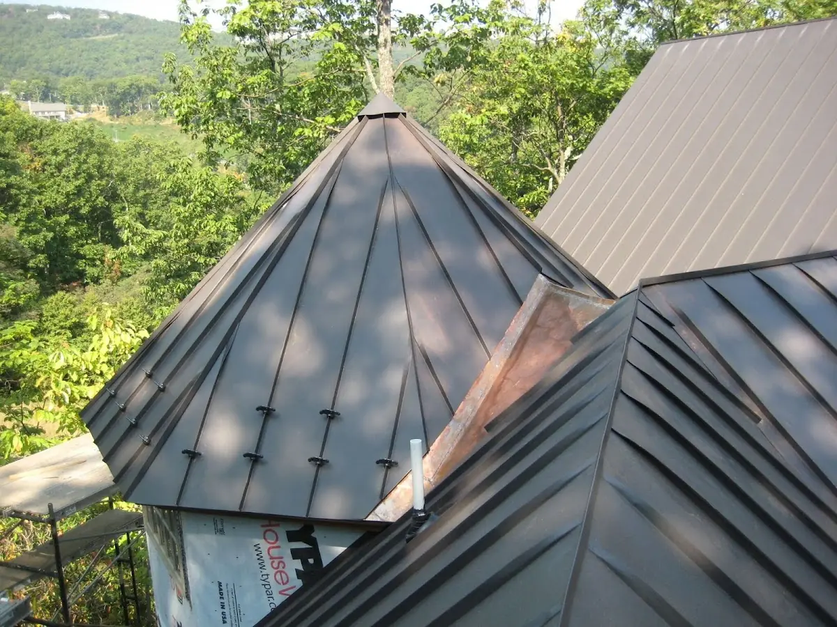 Professional Gutter Cleaning by Craftsman Roofing in La Cumbre Estates
